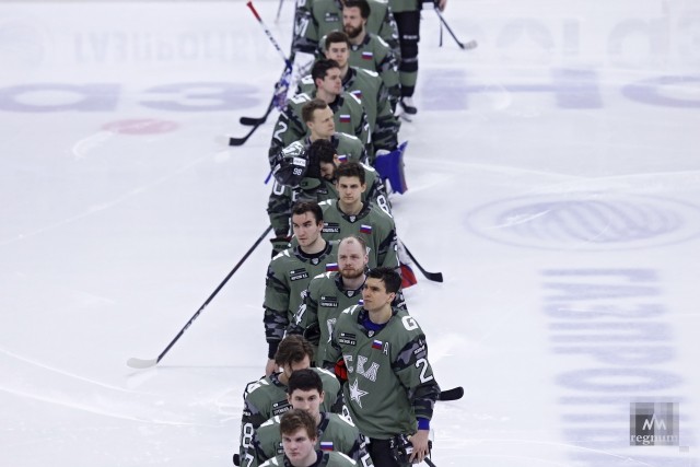 Игроки СКА перед началом матча чемпионата КХЛ между командами СКА (Санкт-Петербург) и &laquo;Витязь&raquo; (Московская область) 