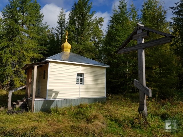 Место паломничества — часовня на месте Ущельского монастыря, поблизости от Лешуконского