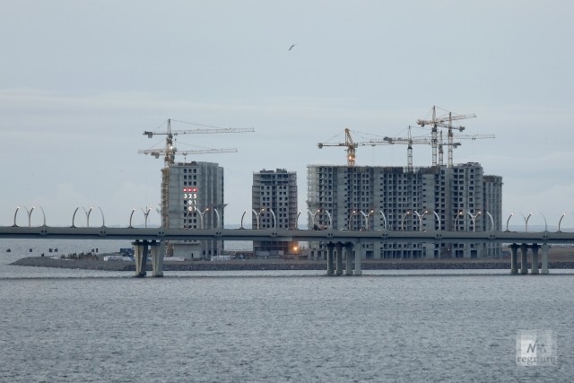 Строящиеся дома на Васильевском острове Петербурга