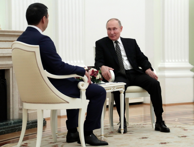 Встреча Владимира Путина с Садыром Жапаровым