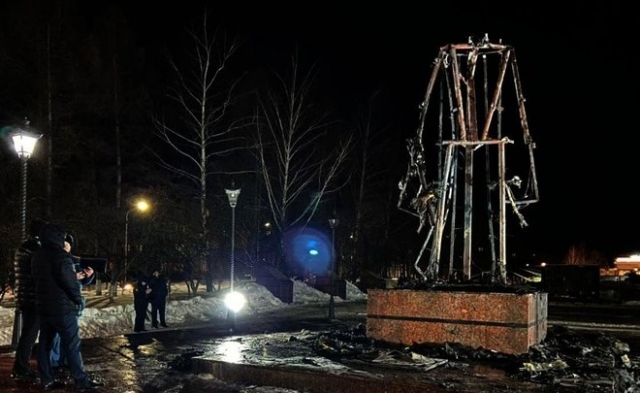 Сгорел памятник Воину-освободителю 