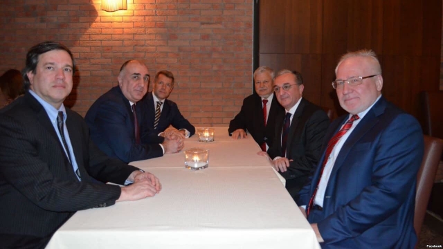 Сопредседатели Минской группы ОБСЕ с главами МИД Армении и Азербайджана на встрече в Милане 