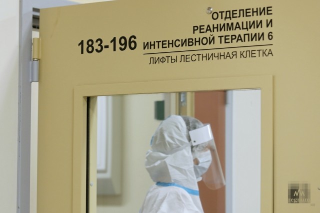 Отделение реанимации в коронавирусном стационаре в Петербурге