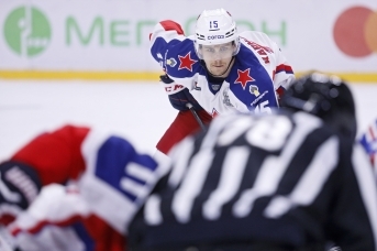 Игрок ЦСКА Павел Каранаухов