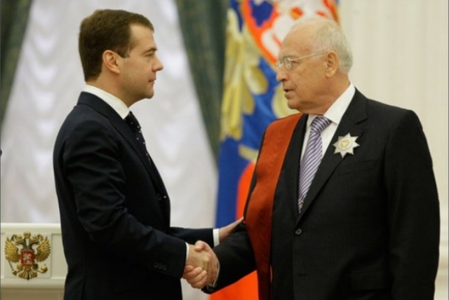 Награждение Виктора Черномырдина орденом «За заслуги перед Отечеством» I степени