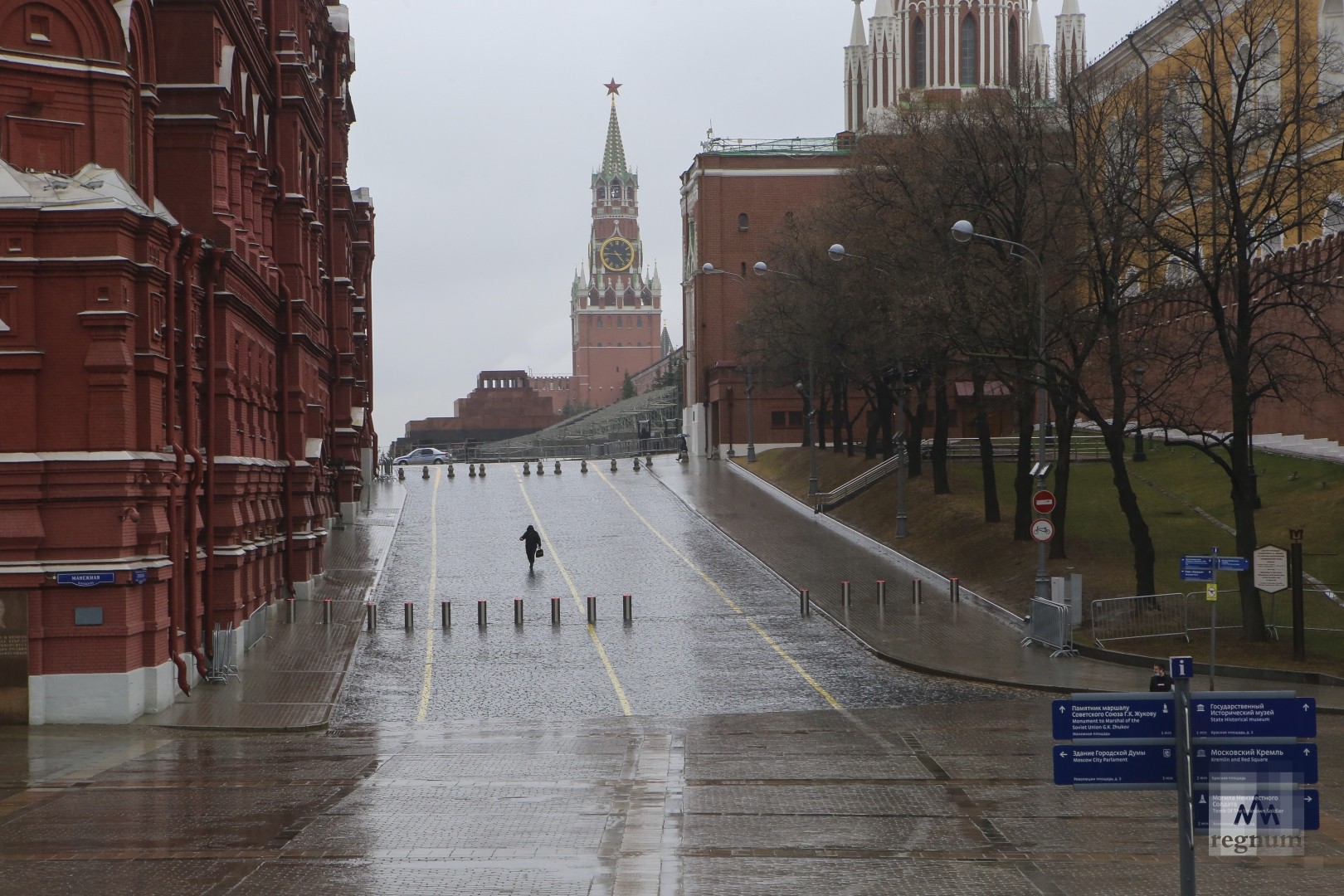 Москва красный площадь дождь 2021