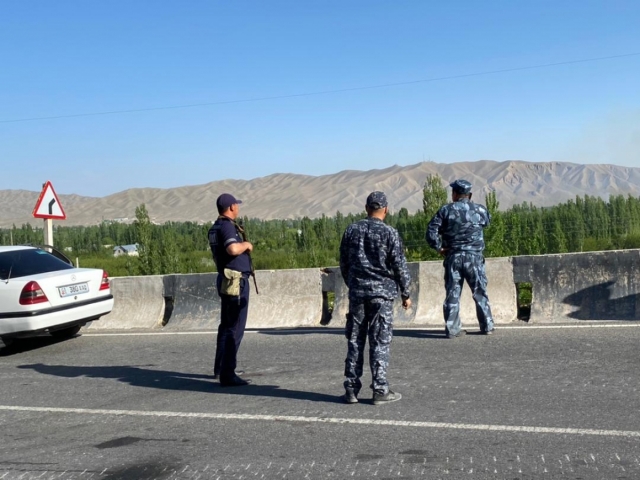 На киргизско-таджикской границе