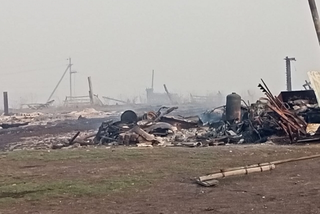 Последствия пожара в деревне Каракуль 