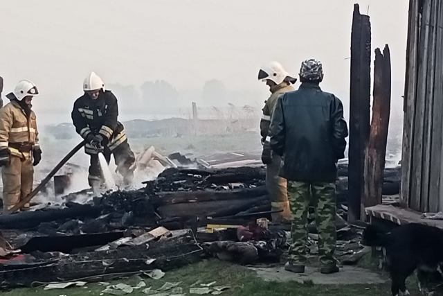 Пожарные в деревне Каракуль 
