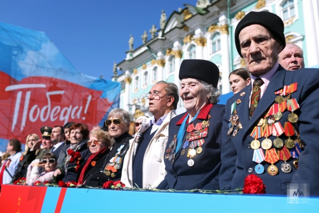 Ветераны на военном параде в День Победы 