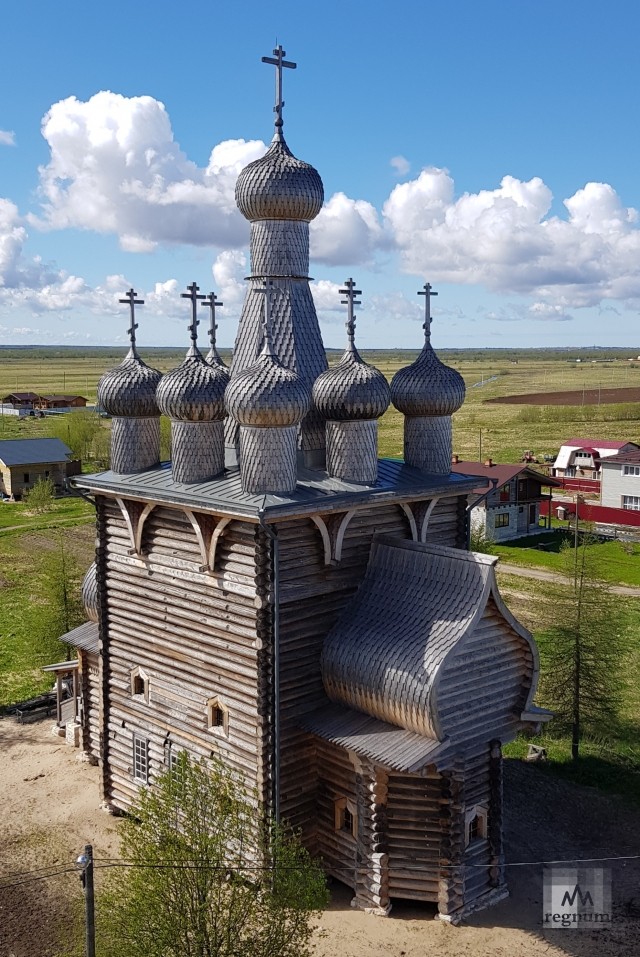 Сретенская церковь 1687 года в селе Заостровье в Архангельской области