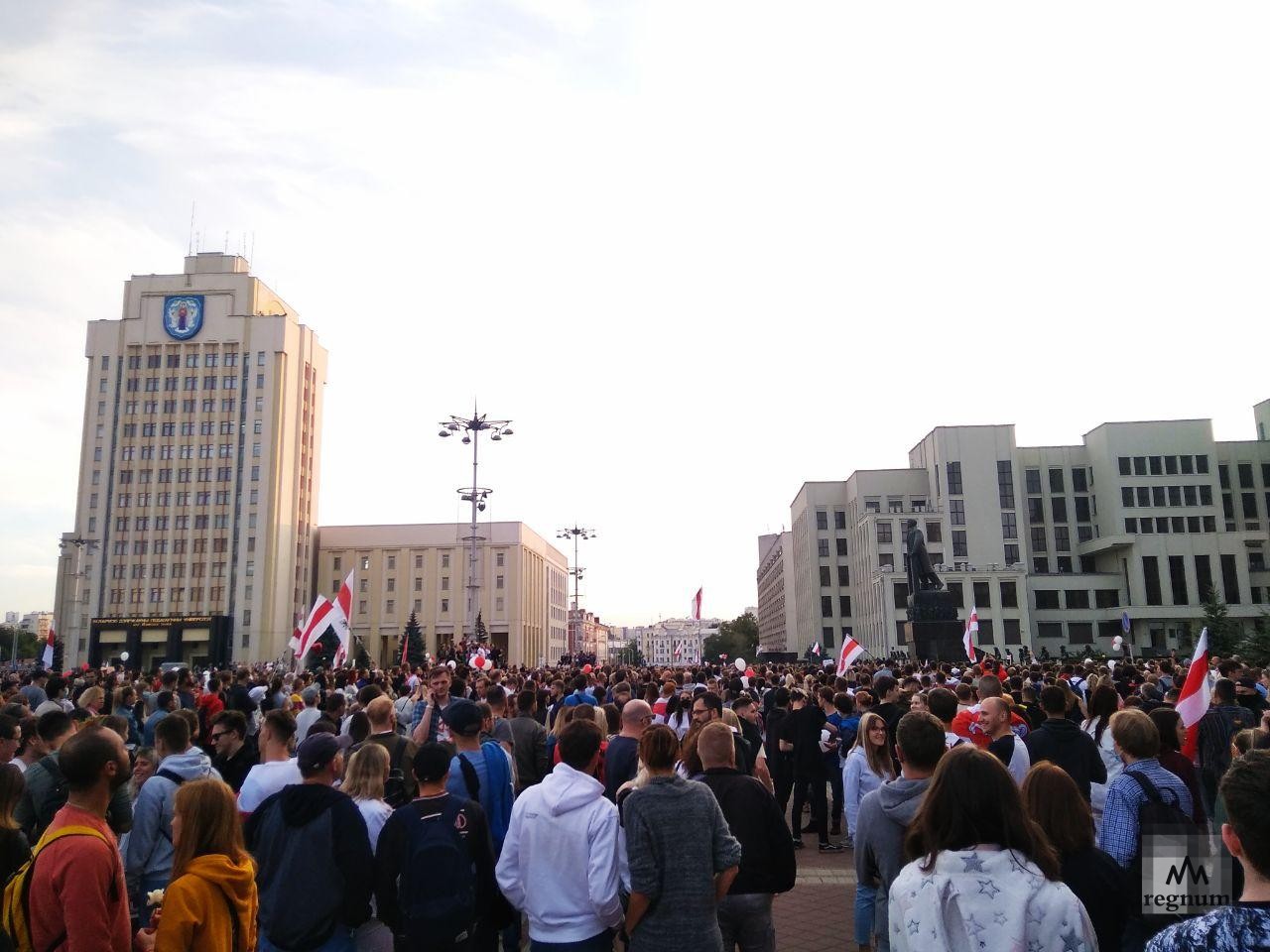 Протестные акции на площади Независимости в Минске 
