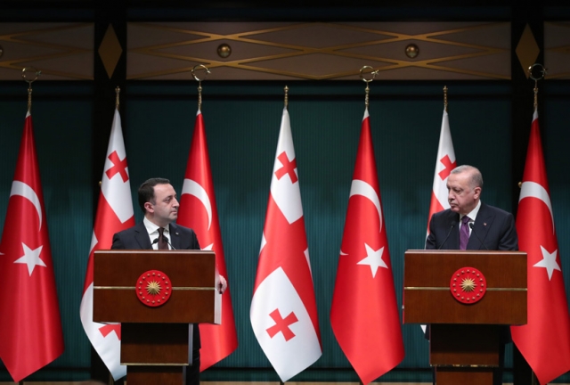 Премьер-министр Грузии Ираклий Гарибашвили и президент Турции Реджеп Тайип Эрдоган 