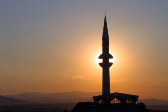 Мечеть в Косово , <span class=