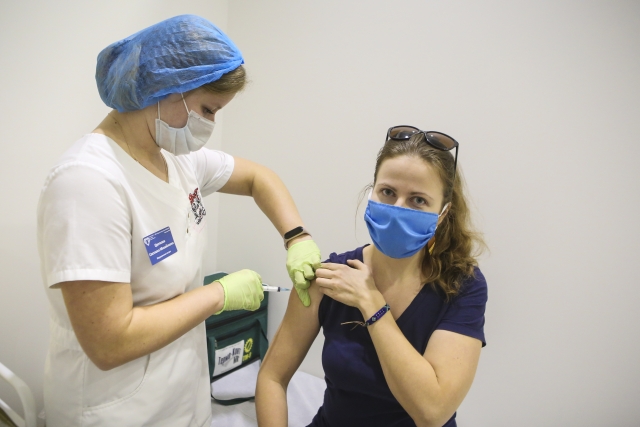 Вакцинация против коронавируса в Москве