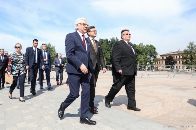 Министры иностранных дел Украины, Польши и Литвы — Дмитрий Кулеба, Яцек Чапутович и Линас Линкявичюс 