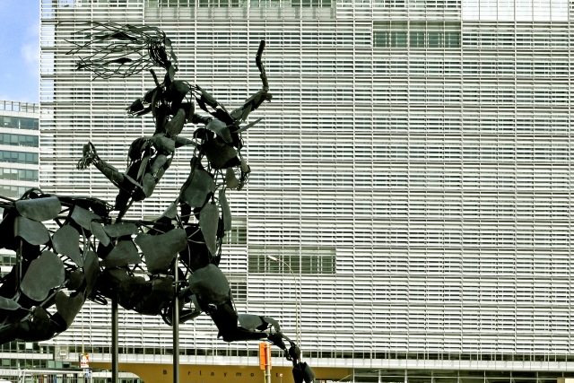 Скульптура «Похищение Европы» в Брюсселе 