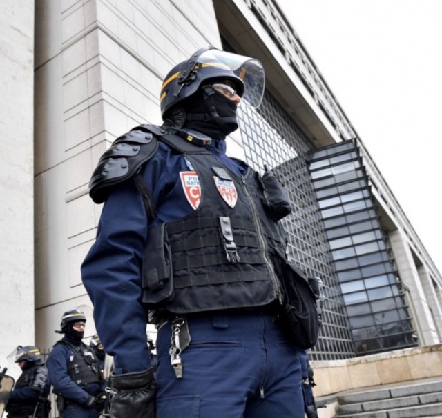 Полиция Франции. (с) twitter @prefpolice