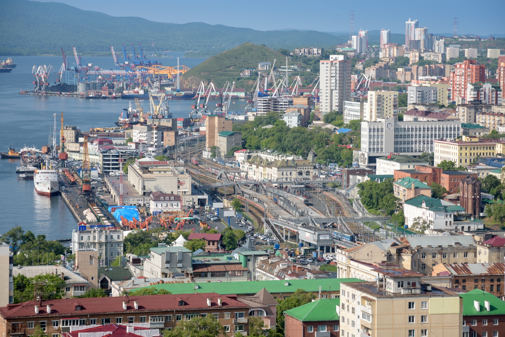 Дальневосточные города. Ленинский район Владивосток. Эгершельд порт Владивосток. Ленский район Владивосток. Дальний Восток России Владивосток.