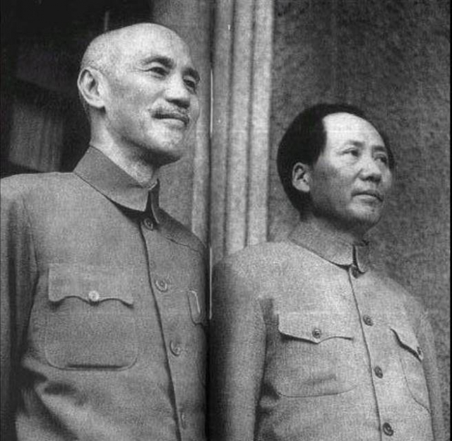 Чан Кайши и Мао Цзэдун. 1945