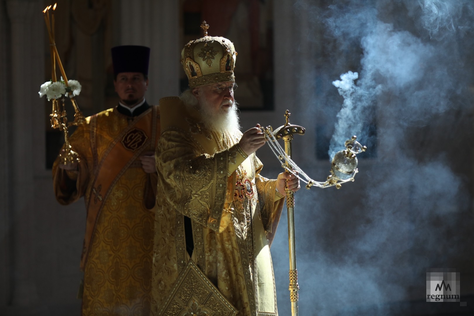 Каждение Патриарха Кирилла