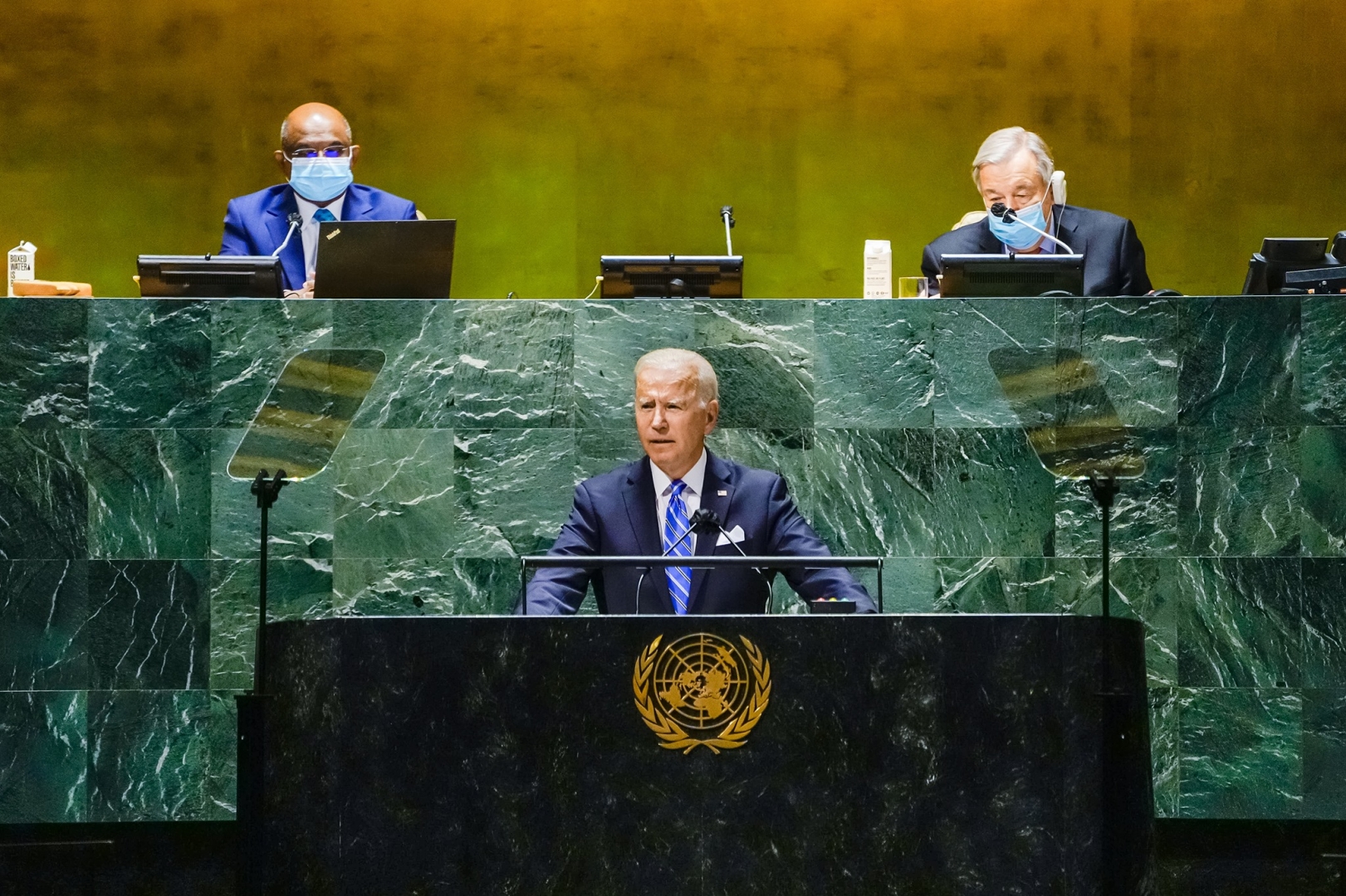 Президент США Джо Байден выступает на 76-й сессии Генеральной Ассамблеи ООН в Нью-Йорке