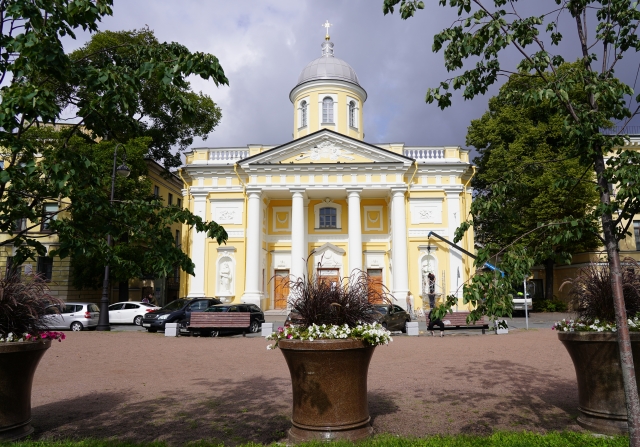 Храм Святой Екатерины на Васильевском острове в Петербурге