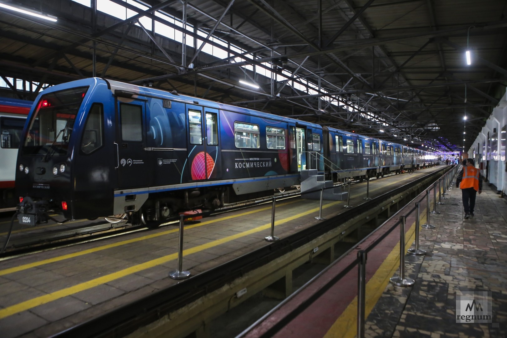 Фото поезда метро москва 2019