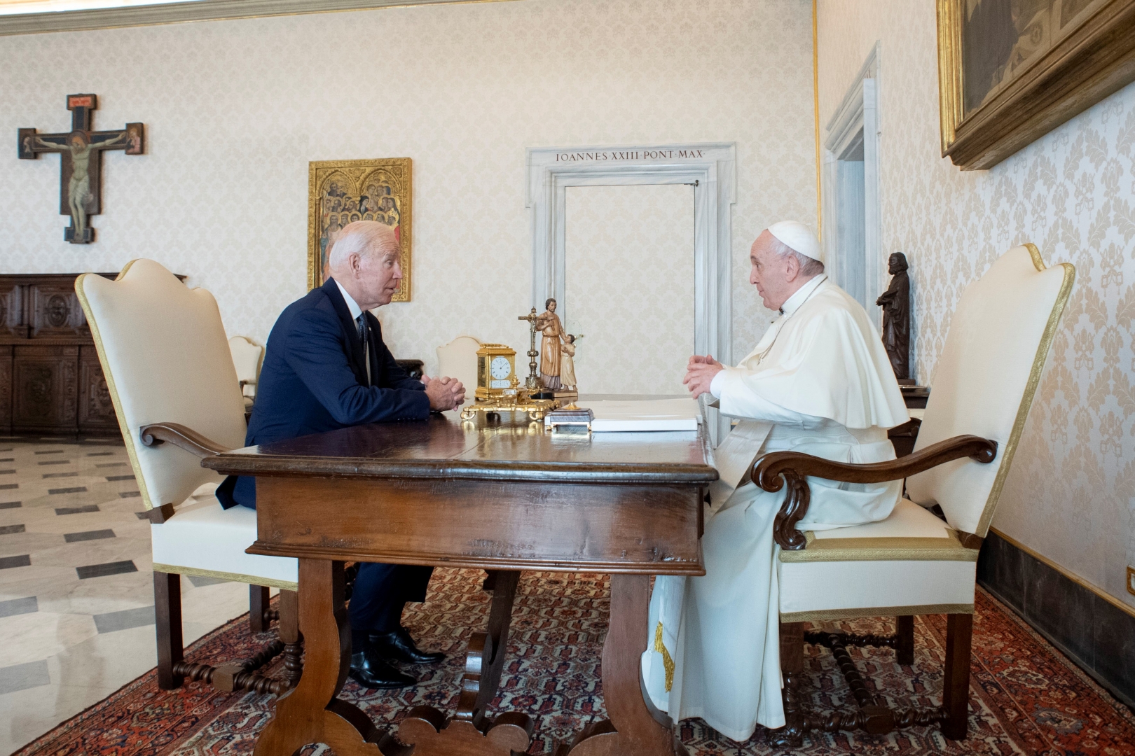 стул для папы римского