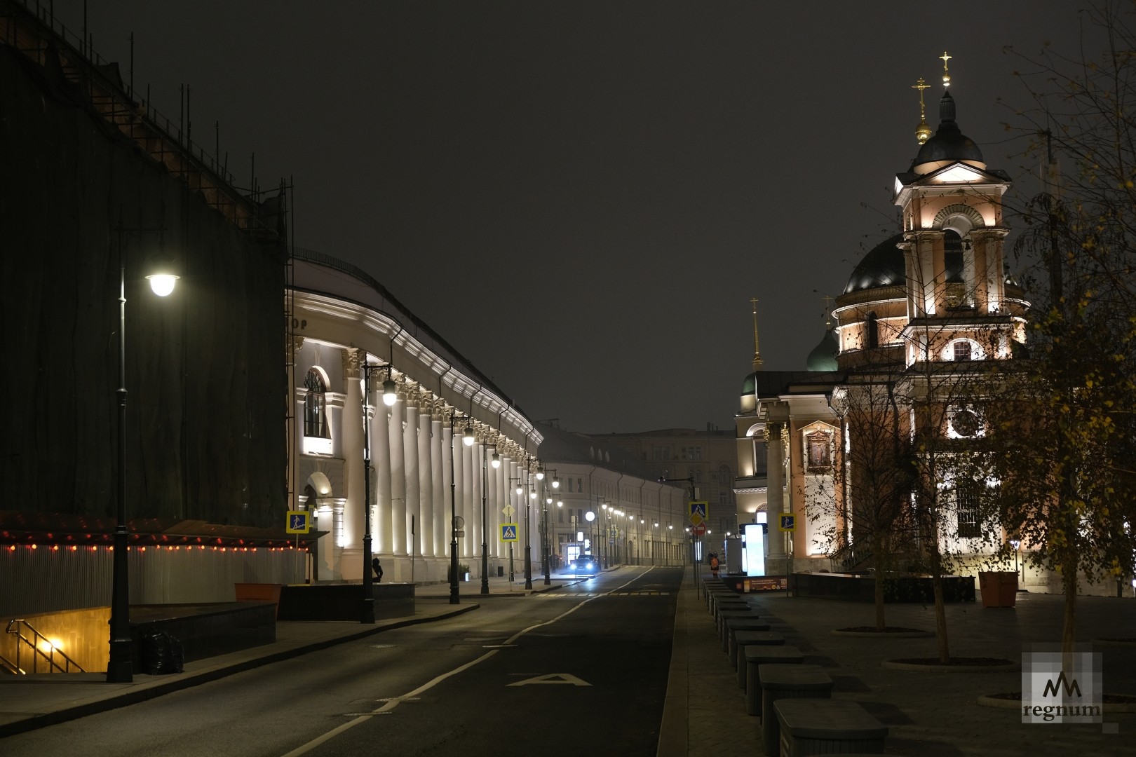 Улица варварка. Варварка Воронеж. Улица Варварка ночью. Ночь на Варварке картинки. Львов во мгле, фото.