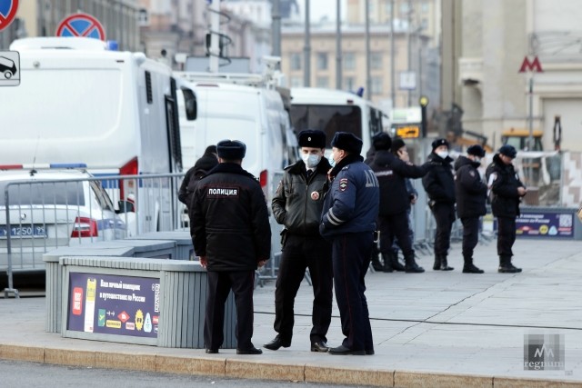 Полиция на Пушкинской площади