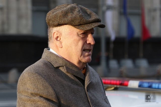 Владимир Жириновский на улицах Москвы в День народного единства   