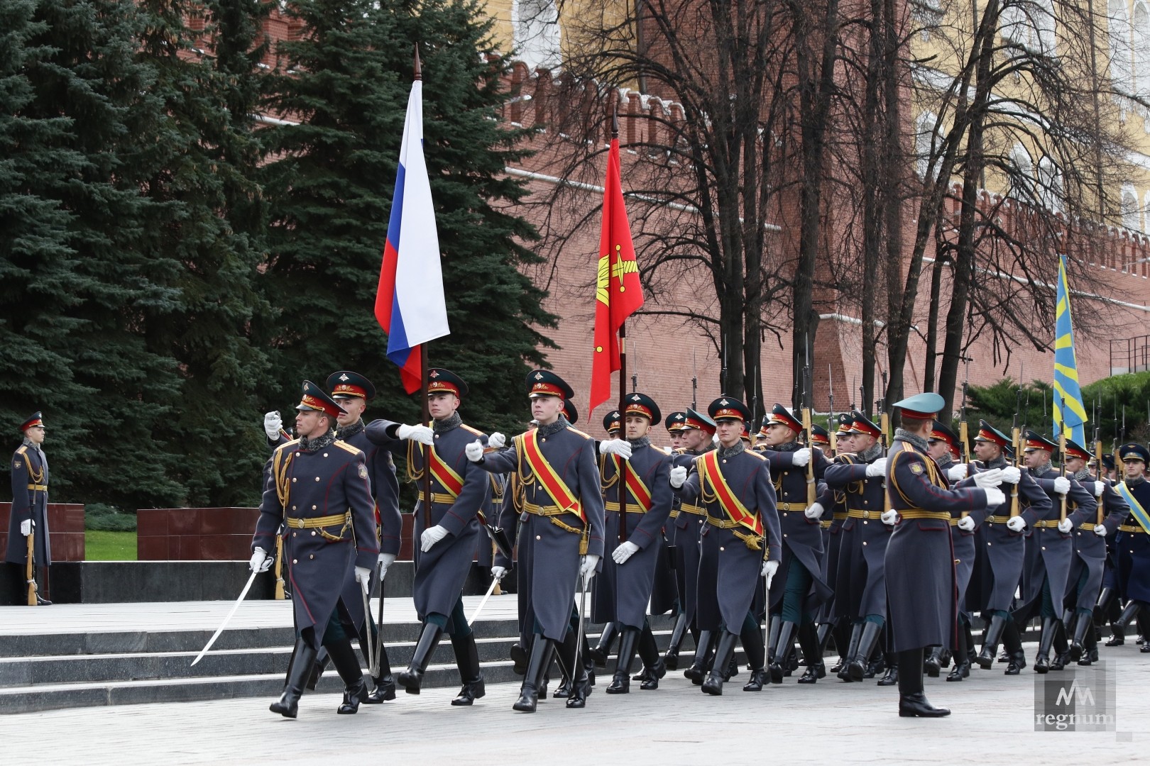 Марш военных на красной площади
