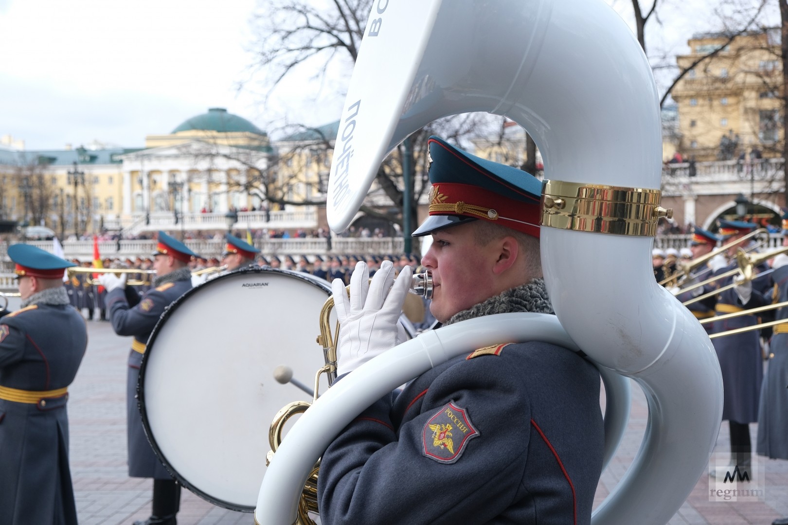 Годовщина парада. Солдаты в Москве. Российский парад в Москве. Годовщина парада войск на красной площади. Парад 1940 в Москве.