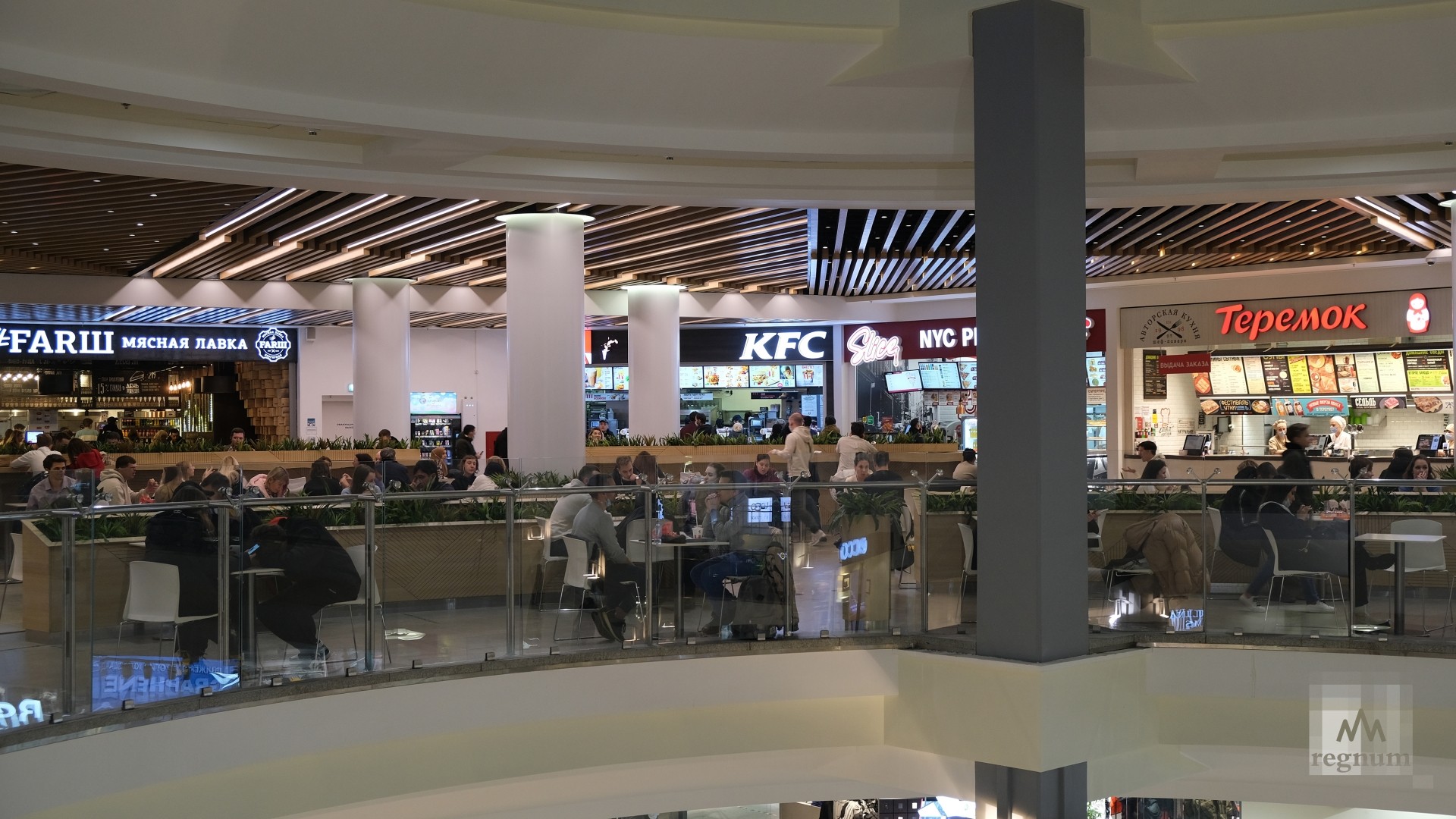 Фудкорты в торговых центрах снова ждут своих посетителей 