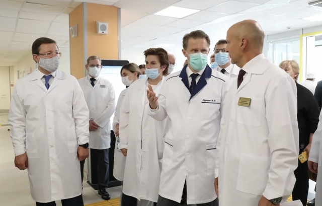 Министр здравоохранения РФ Михаил Мурашко в самарской больнице 