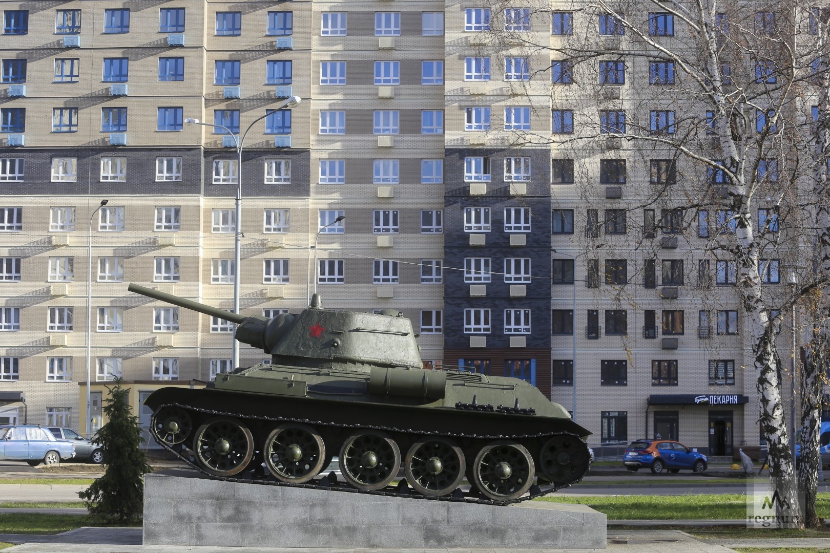 танк на комсомольской площади в челябинске