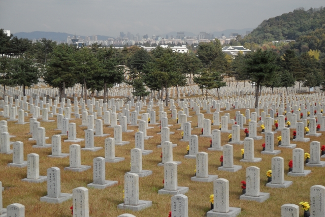 Национальное кладбище в Сеуле 
