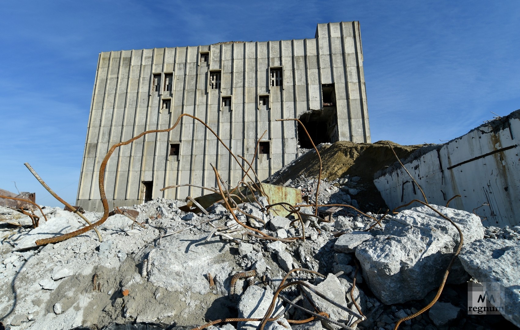 Недостроенная Крымская АЭС в городе Щелкино 