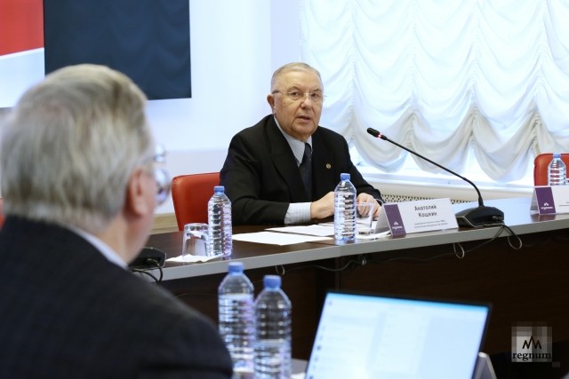 Анатолий Кошкин на круглом столе «Нужен ли России мирный договор с Японией ценой Курил»