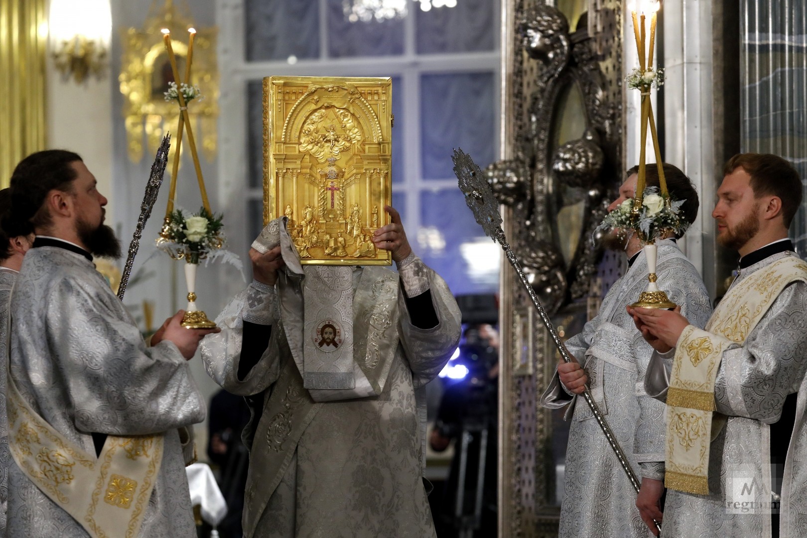 Праздничное богослужение по случаю Рождества Христова в Казанском кафедральном соборе 