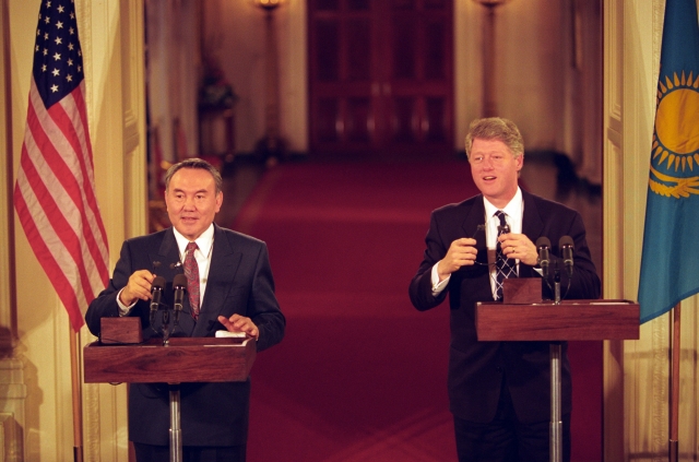 Нурсултан Назарбаев и Билл Клинтон/ 1994