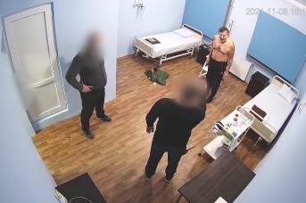 Саакашвили скандалит с тюремщиками