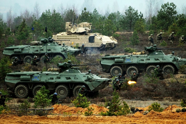 Совместные упражнения войск Венгрии и США, во время учений НАТО «Железный меч»