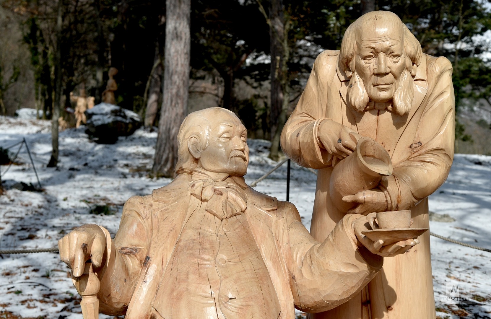 Парк-музей деревянной скульптуры «Вишневый сад. Возрождение»