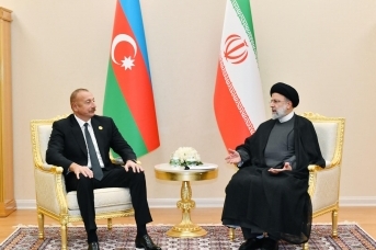 Президенты Азербайджана и Ирана Ильхам Алиев и Ибрагим Раиси. President.az