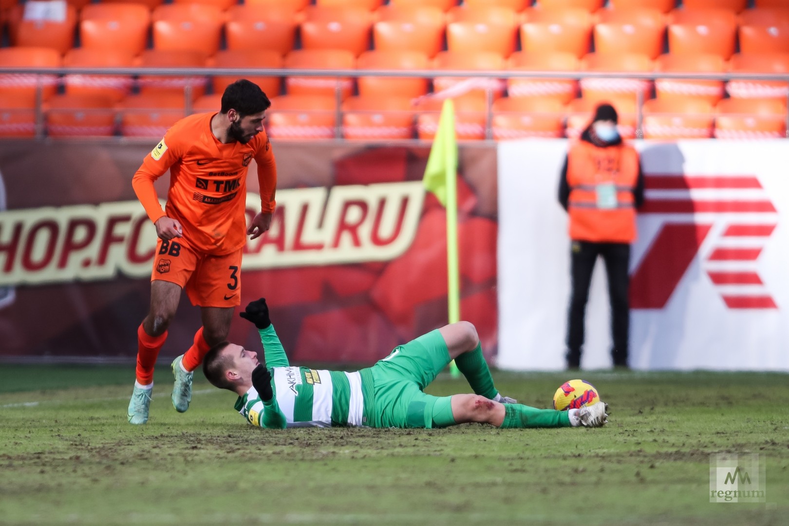 Урал ахмат. Фк урал мяч. Легенды испанского футбола. Total analyzer football. Прямые fc.