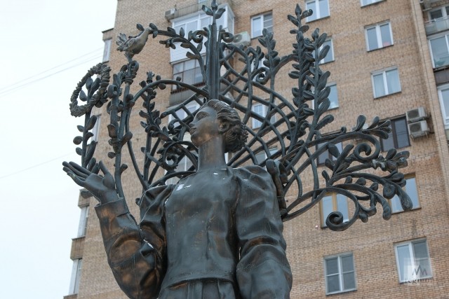 Памятник Лесе Украинке 