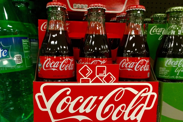 Газированная вода Coca-Cola