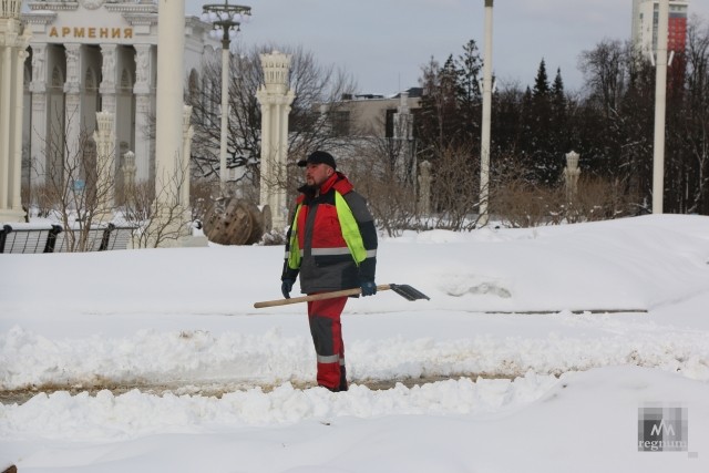 Снег в Москве